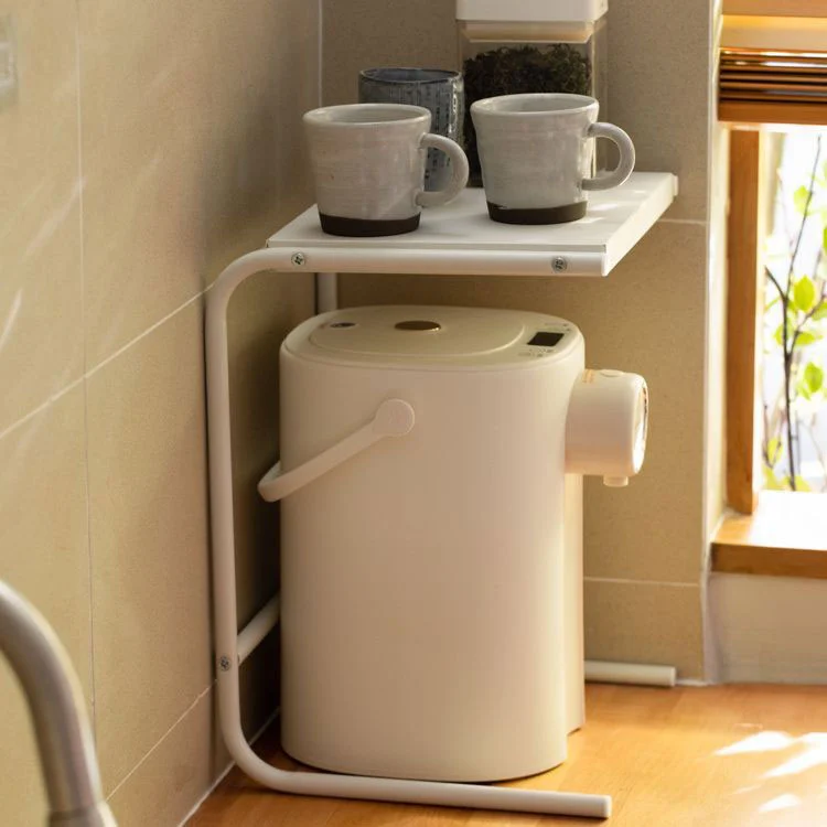 Viacposchodový kuchynský úložný stojan, ktorý šetrí miesto